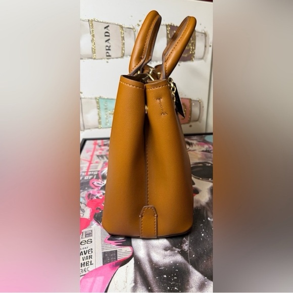 *NWT*  Nanette Lepore Valle Camel Convertible Satchel and crossbody Bag - Picture 6 of 10